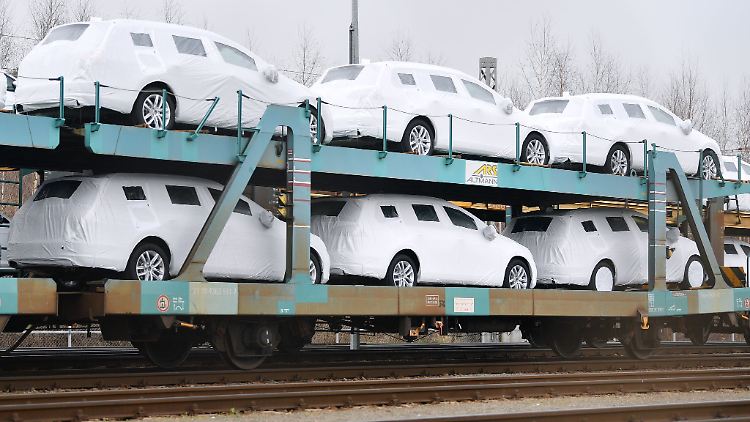 Es kriselt in der Autoindustrie: Das Absatzniveau der Zeit vor Corona bleibt in weiter Ferne. 