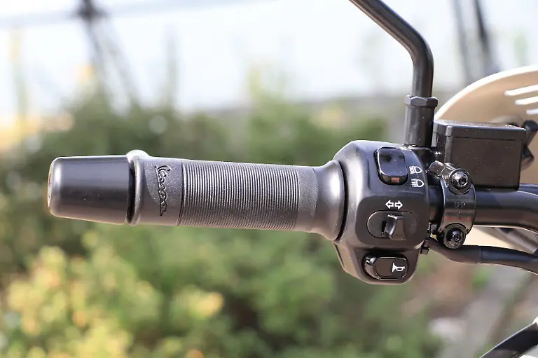 Vespa-GTV-300-FotoRKM-06