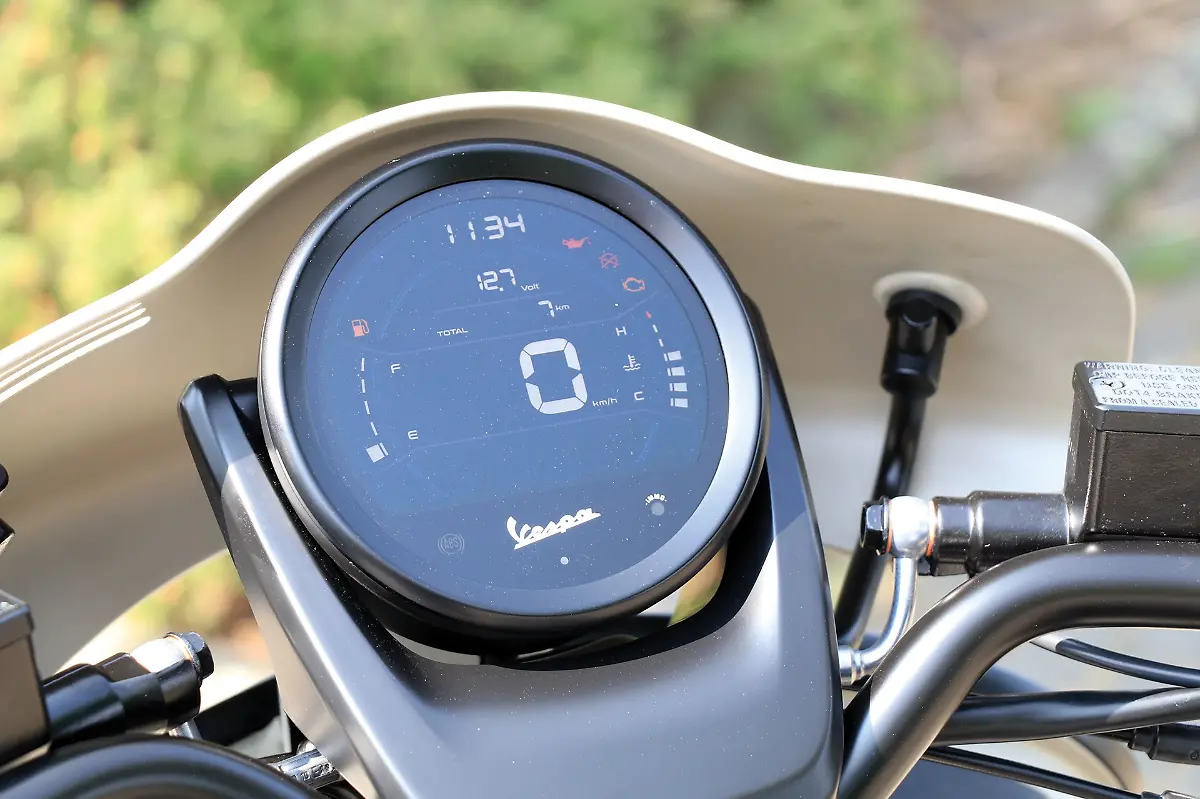 Vespa-GTV-300-FotoRKM-05