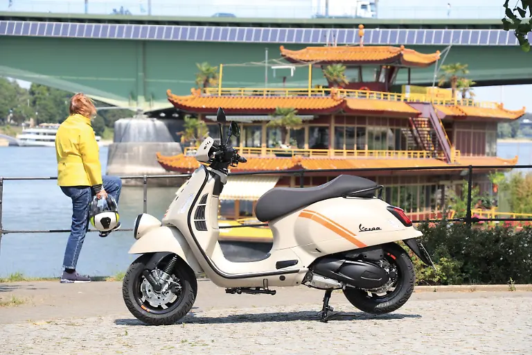 Vespa-GTV-300-FotoRKM-03