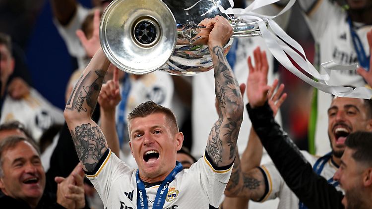 Toni Kroos sammelt auch nach seiner Karriere noch Auszeichnungen.