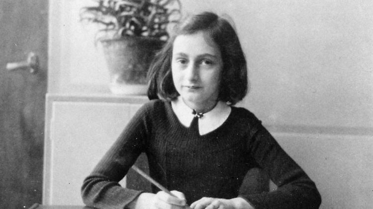 Die 15-jährige Anne starb 1945 in Bergen-Belsen an Typhus. 