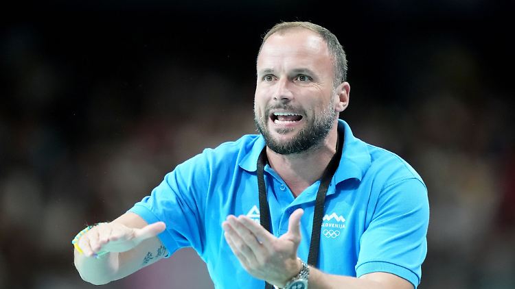 Sloweniens Trainer Uros Zorman hat Spekulationen genährt, dass sein Team gegen Deutschland absichtlich verloren hat.