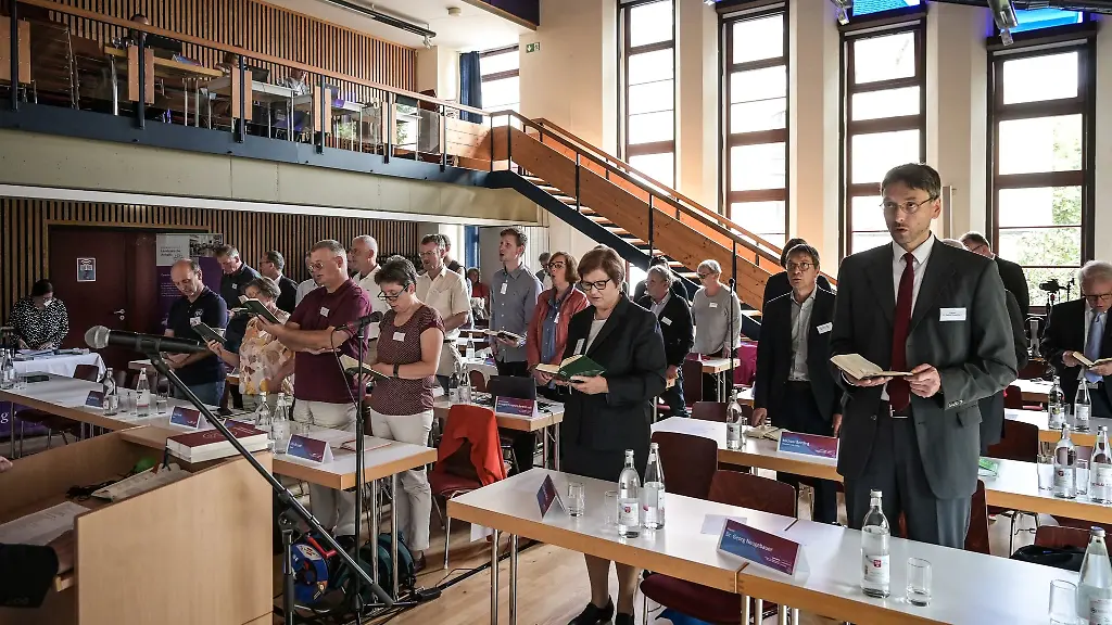 Auf-einer-Sondertagung-wird-ueber-die-Nachfolge-von-Kirchenpraesident-Joachim-Liebig-entschieden-der-in-den-Ruhestand-geht