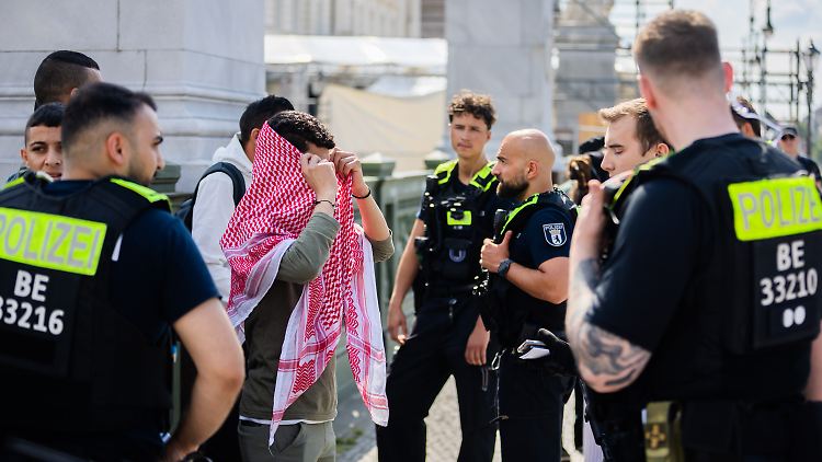 Seit dem Terrorangriff auf Israel gibt es in Berlin zahlreiche Demonstrationen im Kontext mit dem Gaza-Krieg.