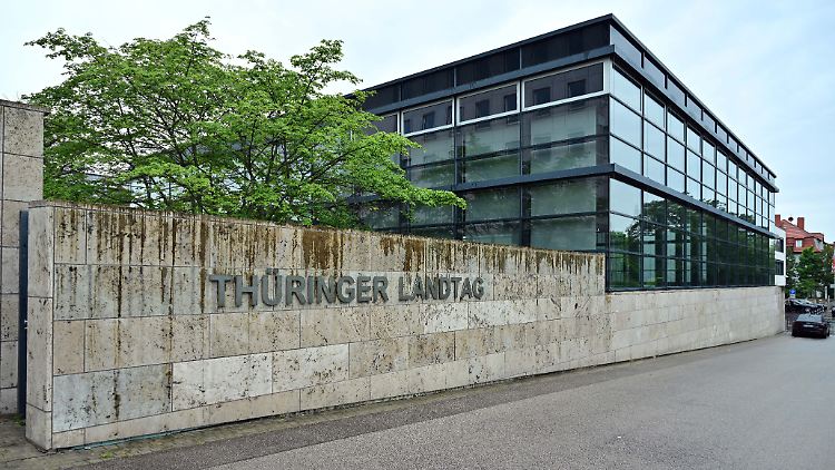 Neben dem Büro im Erfurter Landtag wurden auch andere Räumlichkeiten durchsucht.