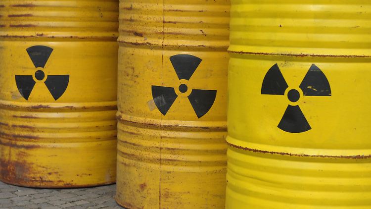 Es gibt es ein großes Problem: die Mini-Reaktoren produzieren deutlich mehr Atommüll als heutige konventionelle Meiler.