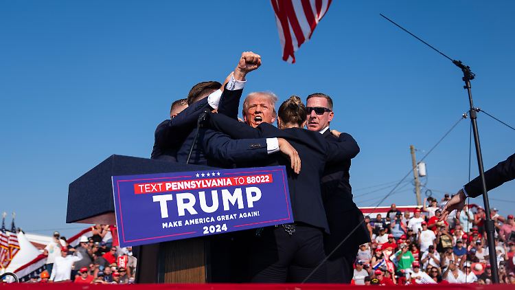 Ein Bild für die Geschichtsbücher: Donald Trump reckt die Faust nacht dem versuchten Mordanschlag auf ihn.