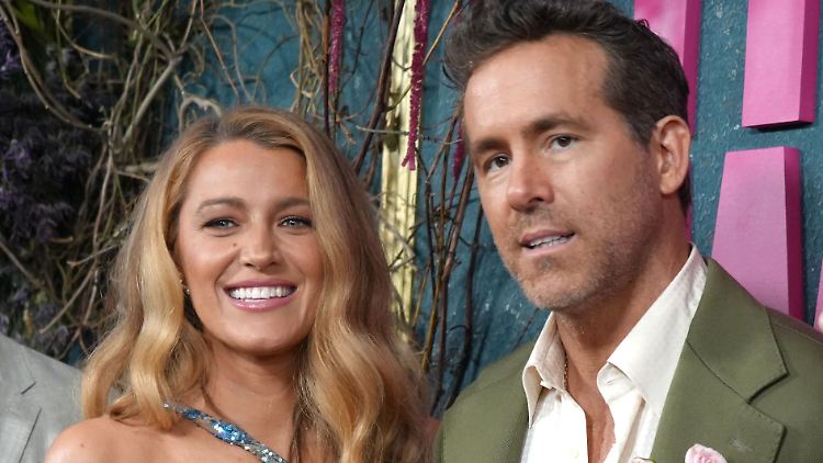 Drei sind (k)einer zu viel: Bei Hugh Jackman, Blake Lively und Ryan Reynolds gibt es keine Eifersucht.