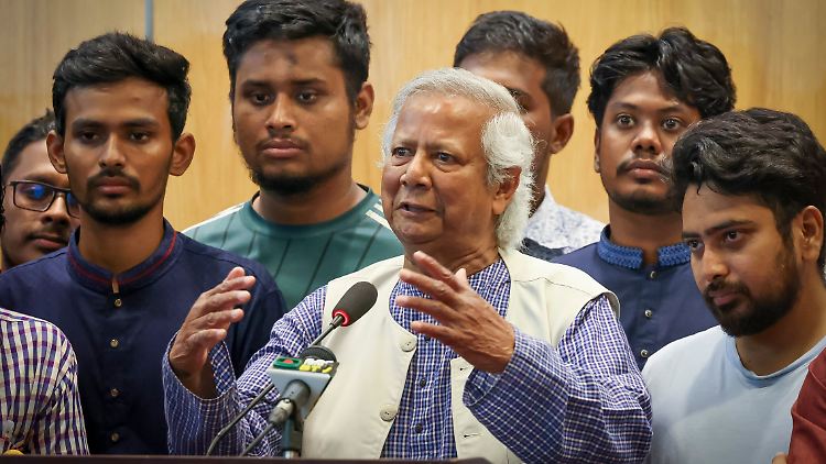 Yunus ist ein entschiedener Kritiker seiner geflohenen Vorgängerin Hasinas.