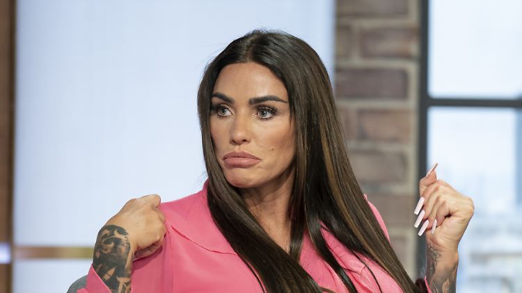 Katie Price hat Steuerschulden und einen Gerichtstermin verpasst.
