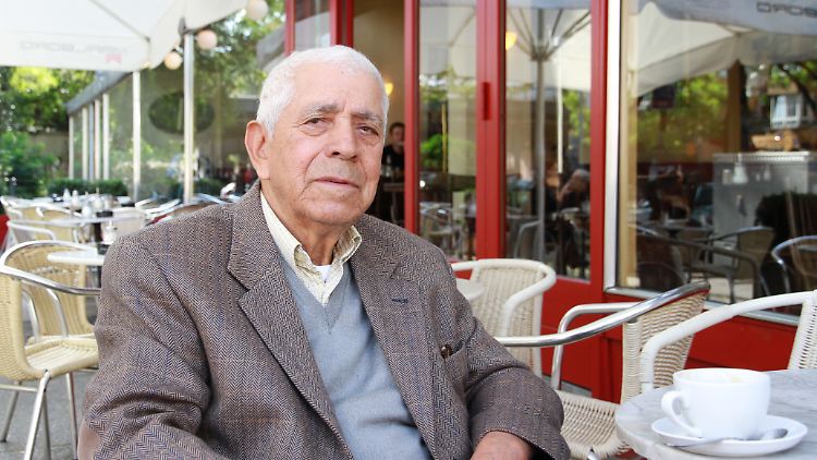 Kadir Nurman soll 1972 in Berlin als Erster Döner hergestellt haben.