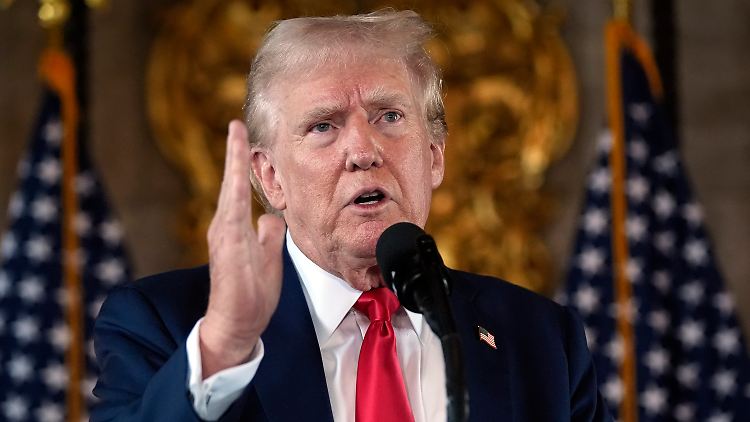 Trump will bei einer Rückkehr ins Weiße Haus das Mandat des Fed-Chefs Powell nicht um eine dritte Amtszeit verlängern.