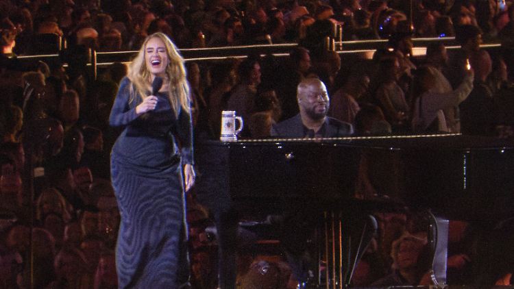 In München gibt Adele im August insgesamt zehn Konzerte in einem eigens für sie konzipierten Pop-up-Stadion. 