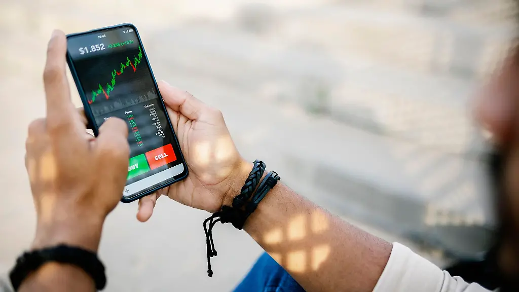 Breit-streuen-und-nicht-zu-kurzfristig-planen-Damit-laesst-sich-das-Anlagerisiko-bei-ETFs-senken