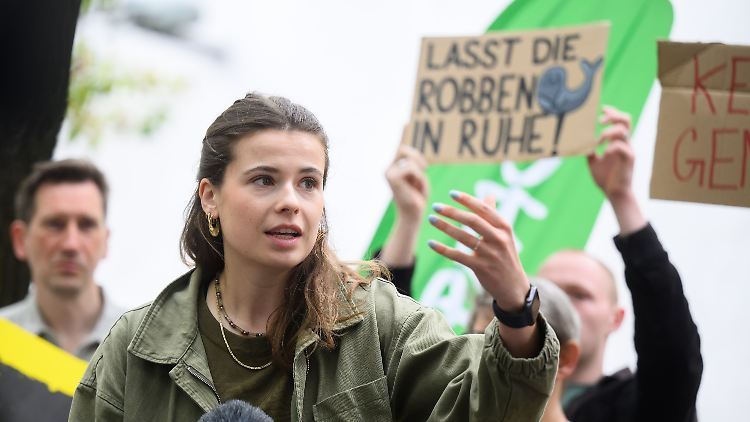 Neubauer rief dazu auf, sich nicht auf die Seite "von diesem ausländischen Gaskonzern" zu stellen.