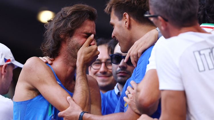 Gianmarco Tamberi weinte bitterlich nach seinem schnellen Aus im Kampf um Medaillen.