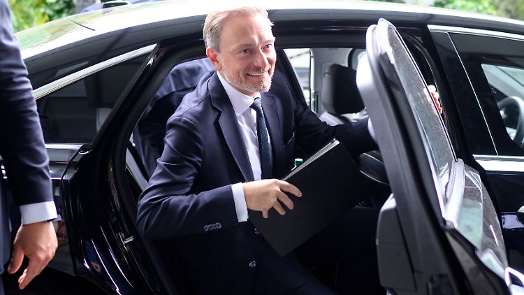 Man brauche "keine Anti-Auto-Politik" lässt Parteichef Lindner seinen Generalsekretär ausrichten.
