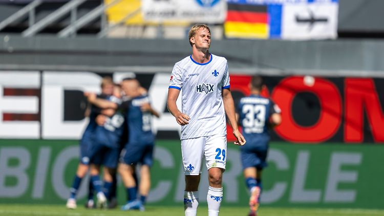 Paderborn jubelt, Darmstadt leidet.