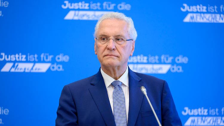Von den angekündigten Maßnahmen der Bundesinnenministerin hält ihr bayerischer Amtskollege Herrmann nicht viel.