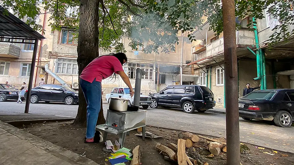 657695cdf60f21f585c3d7e8e8249de8