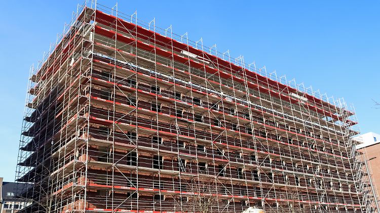 Bau- und Dienstleistungsgewerbe hatten die größten Probleme, Nachwuchskräfte anzuwerben. 
