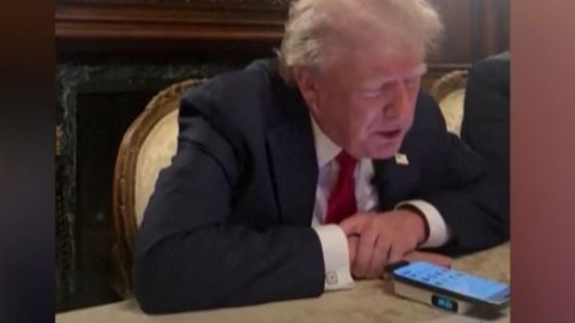 TrumpsprichtmitElon.JPG