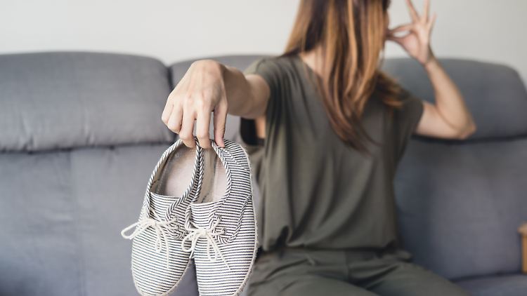 Pfui Teufel! Stinkende Schuhe hat keiner gern. 