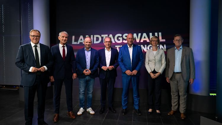 Die Thüringer Spitzenkandidaten von links nach rechts: Mario Voigt (CDU), Björn Höcke (AfD), Bernhard Stengele (Grüne), Georg Maier (SPD), Thomas Kemmerich (FDP), Katja Wolf (BSW), Bodo Ramelow (Linke).