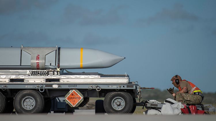 Werden in Zukunft vielleicht auch von ukrainischen Kampfjets eingesetzt: Marschflugkörper vom Typ JASSM. 