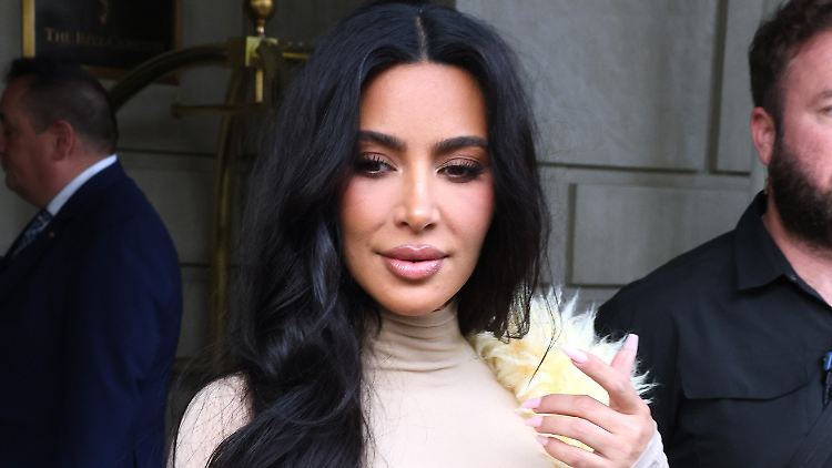 Die Verletzung wird Kardashian wahrscheinlich einige Wochen in ihrem Alltag einschränken.