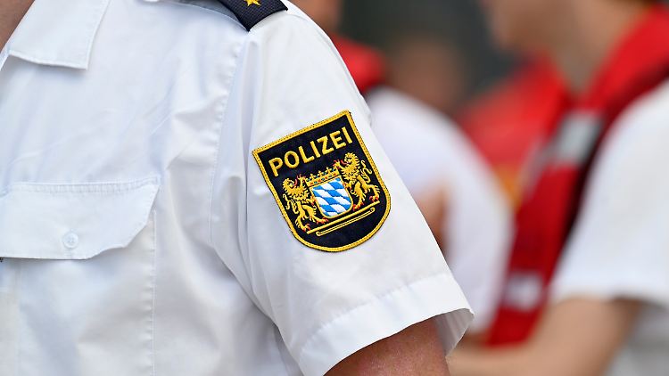Die Krankenschwester bestreite bisweilen jegliche Vorwürfe, hieß es.