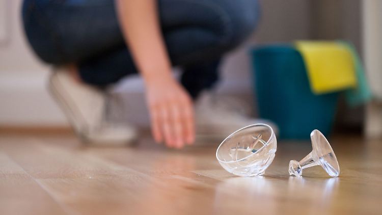 Geht in der Ferienwohnung etwas kaputt, sind Mieterinnen und Mieter meist über ihre Privathaftpflichtversicherung geschützt.