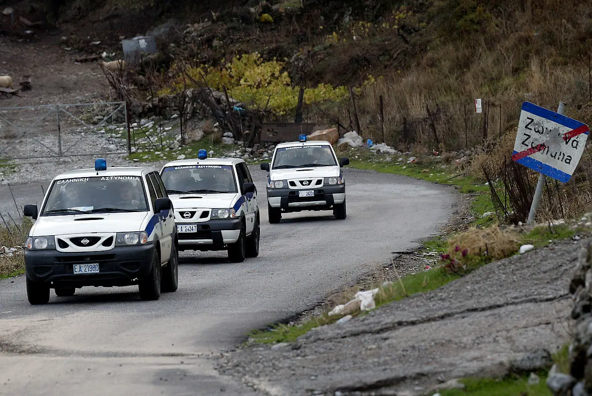 2007-11-07T120000Z-1117794076-GM1DWNUTZZAA-RTRMADP-3-GREECE-CRETE-RAID