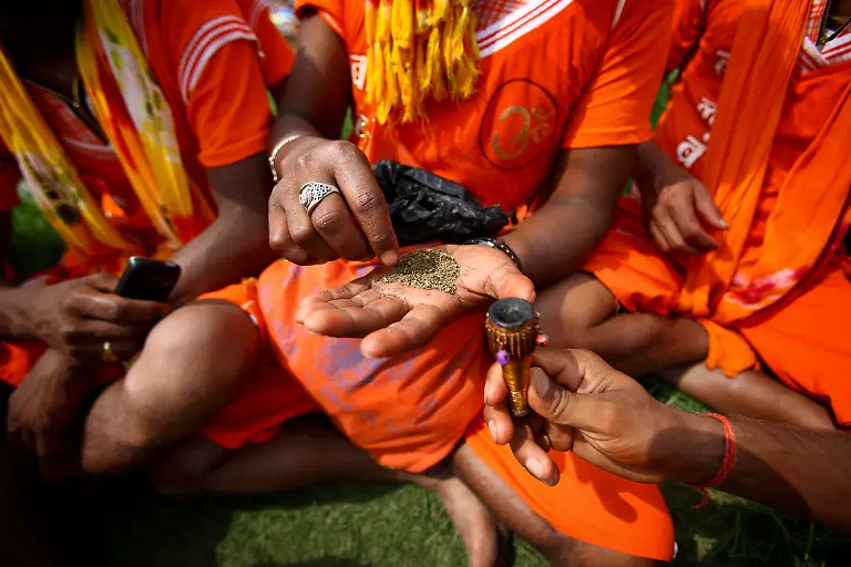 2011-07-25T120000Z-379139103-GM1E77P14WP01-RTRMADP-3-NEPAL