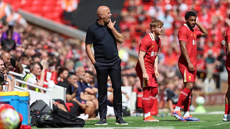 Arne Slot ersetzt Jürgen Klopp an der Seitenlinie vom FC Liverpool.