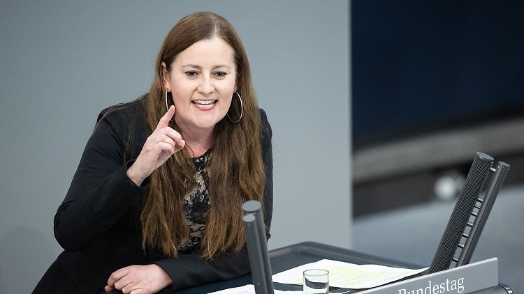 Seit 2021 Bundesparteivorsitzende der Linken: Janine Wissler.