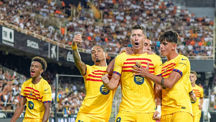 Robert Lewandowski traf doppelt zum Sieg des FC Barcelona.