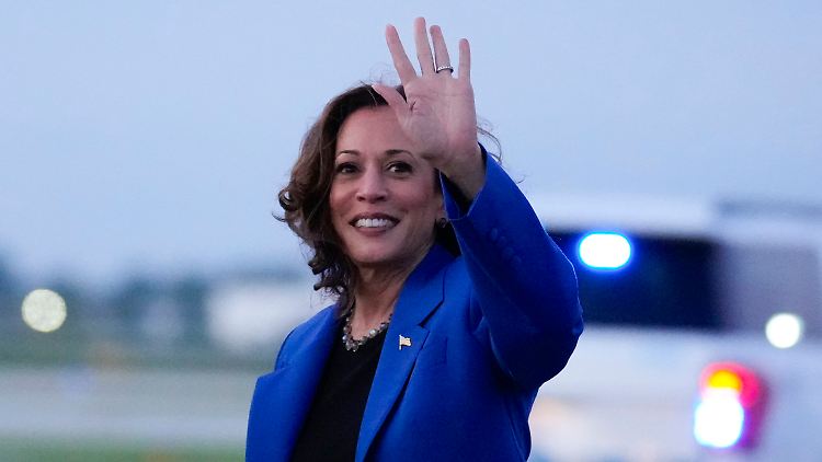 Kamala Harris ist seit Sonntag in Chicago, ihren großen Auftritt hat sie am Donnerstagabend Ortszeit.