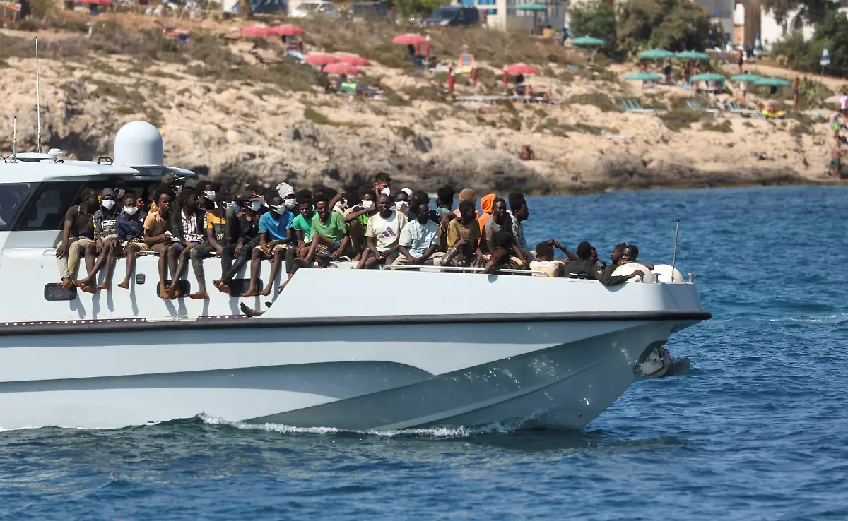 23f3b830ac824ffa1b4c1df9d72df5c9