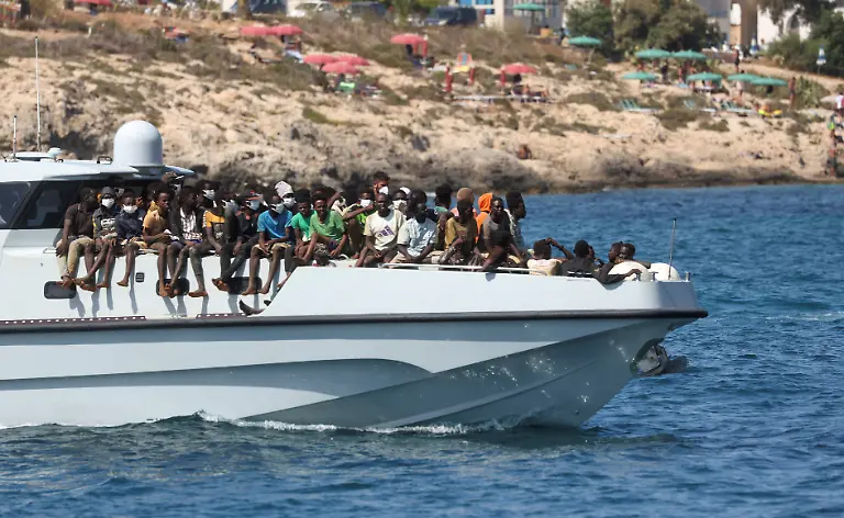 23f3b830ac824ffa1b4c1df9d72df5c9