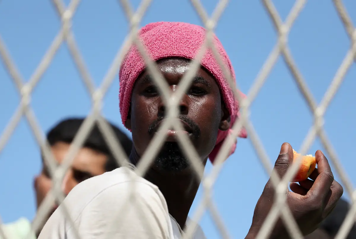 6aa4899ada2a4780ab0044971167c40c