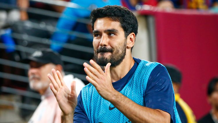 Es sieht danach aus, dass Gündogan aus Barcelona wegziehen muss.