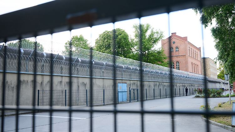 Rund vier Jahre Haft stehen den beiden Dieben noch bevor (Symbolbild).