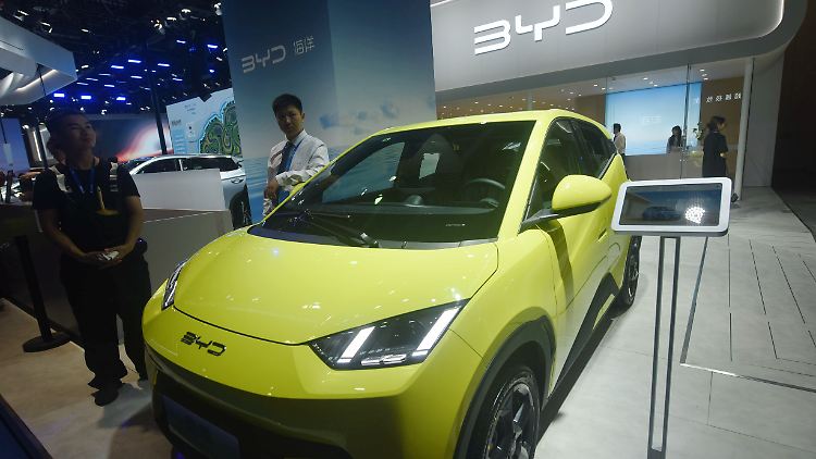 Sollte die EU Strafzölle gegen chinesische E-Auto-Bauer erheben, käme BYD vergleichsweise gut davon. 