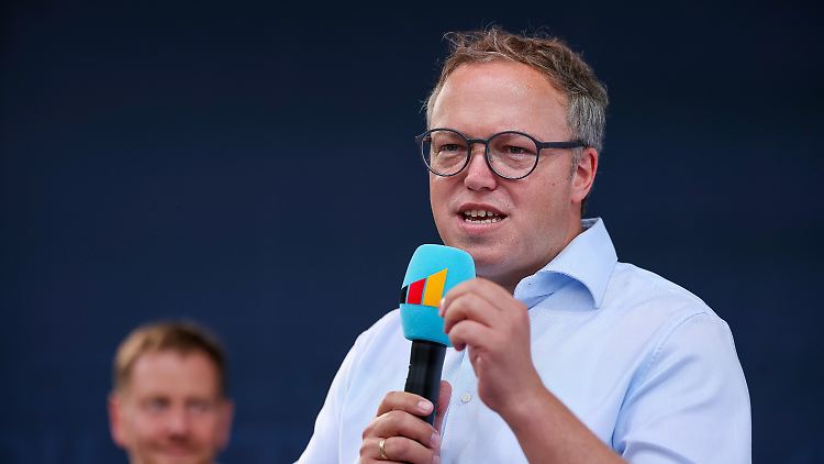 Mario Voigt, 47, Chef der CDU Thüringen, möchte der nächste Ministerpräsident des Freistaates werden. Bis zum 1. September muss er dafür noch einen Endspurt hinlegen.