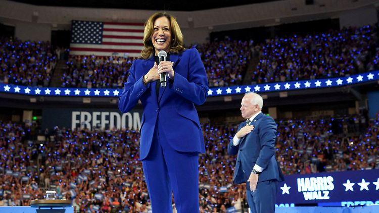Harris lässt sich aus Milwaukee nach Chicago zum Demokratenparteitag zuschalten. Dort wird in der deutschen Nacht zu Freitag eine Rede halten.