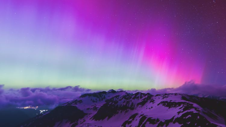 Seltenes Schauspiel über den Alpen: In der Nacht auf den 11. Mai 2024 waren sogar über Zell am See Polarlichter zu sehen.