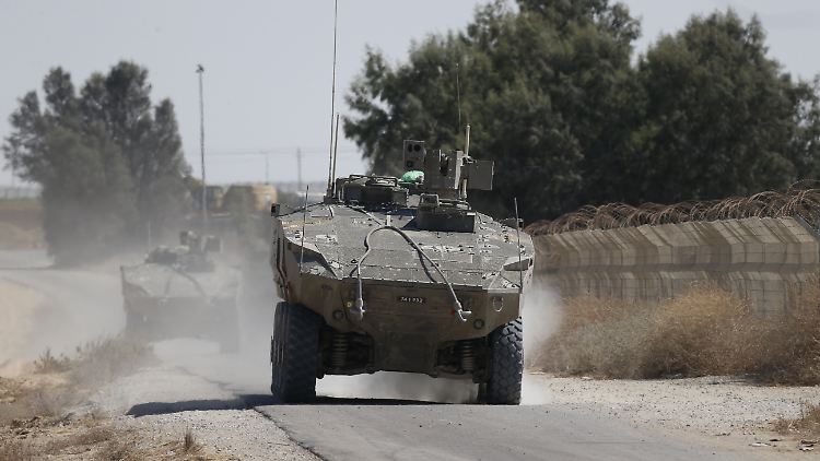 Israelische Truppen nahe der Grenze zum Gazastreifen.