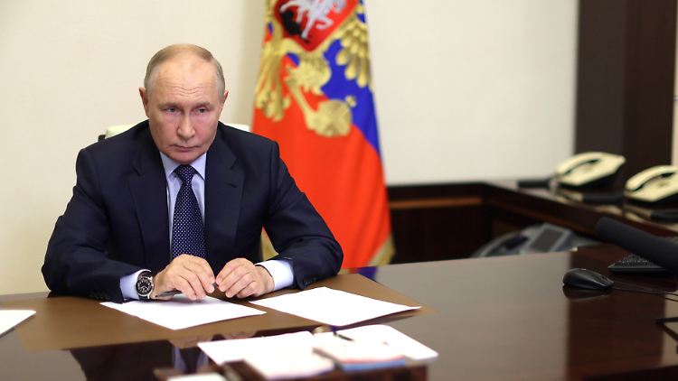 Putin während einer Videokonferenz über die Lage in den russischen Grenzregionen Belgorod, Brjansk und Kursk.